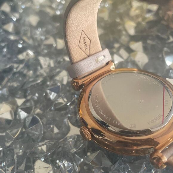 New The desert dweller purple lilac Fossil women’s genuine leather wristwatch - Picture 5 of 13